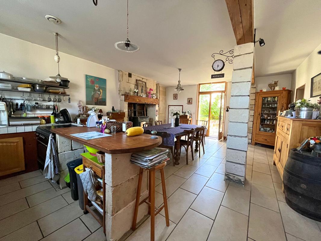 TROSLY-BREUIL Maison  Longère de 7 pièce(s) 198 m2 -Terrain 868 m² - Dépendances 7