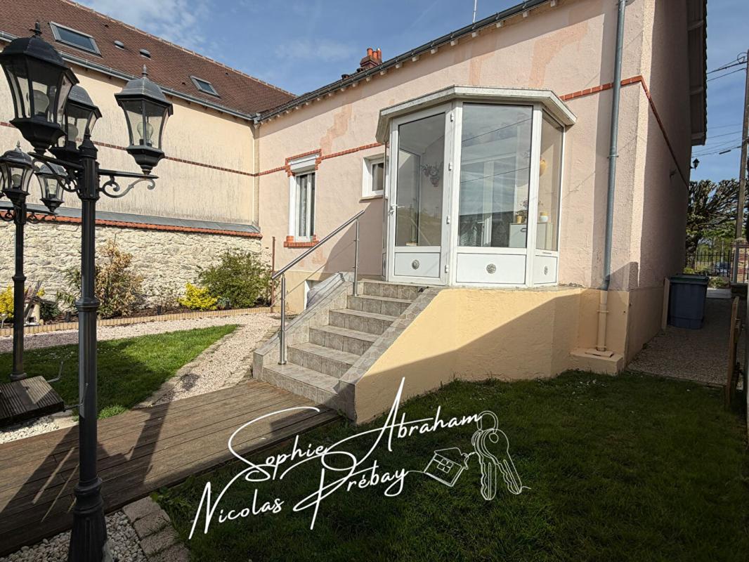 JANVILLE Maison familiale, 4 chambres avec grand terrain. Commerces et écoles sur place ! 10