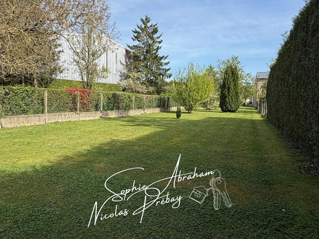 JANVILLE Maison familiale, 4 chambres avec grand terrain. Commerces et écoles sur place ! 11