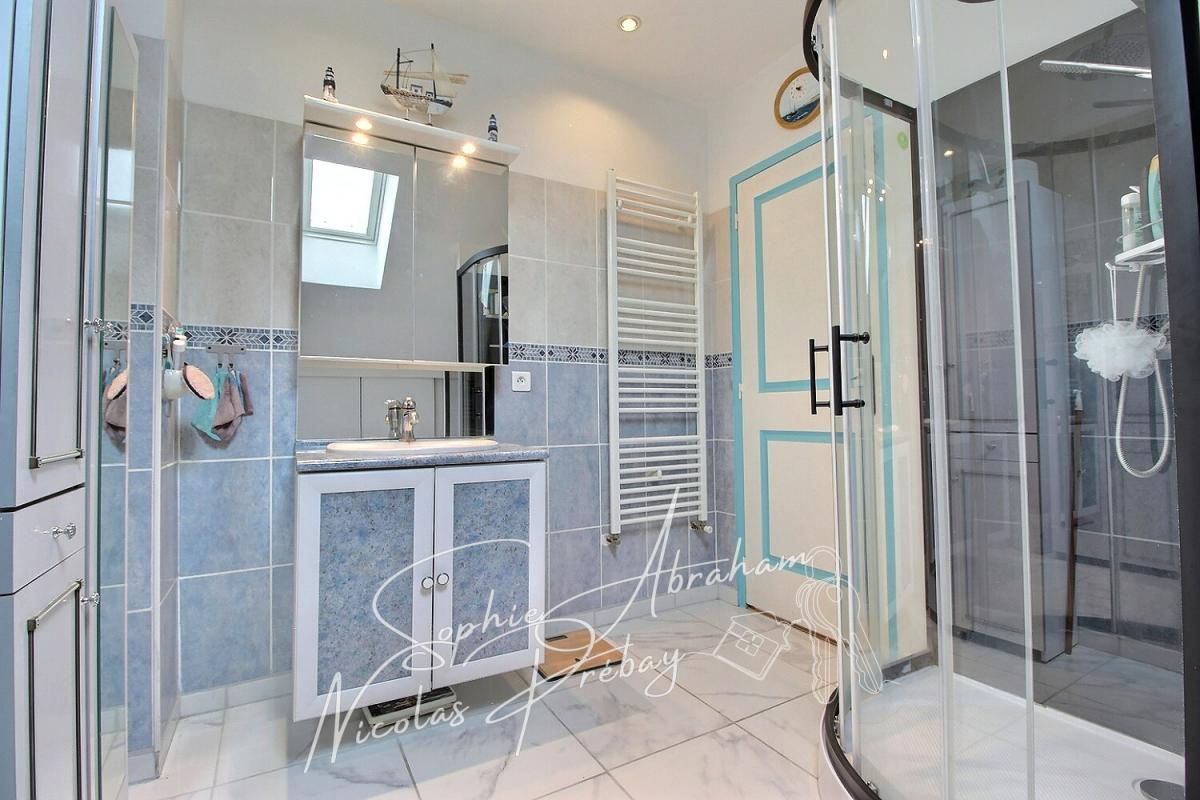 JANVILLE Maison familiale, 4 chambres avec grand terrain. Commerces et écoles sur place ! 9