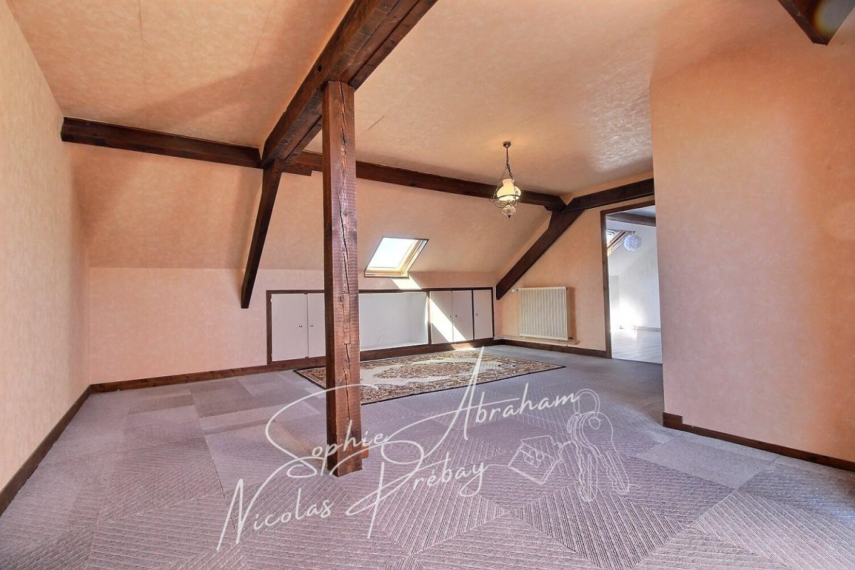 TOURY Maison de 7 pièces, 5 chambres, garage et jardin. Proche des écoles et des commerces ! 9