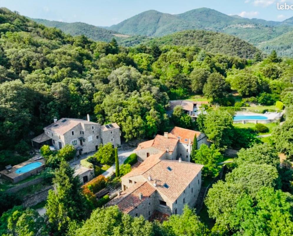 SAINT-ANDRE-DE-MAJENCOULES Château Saint Andre De Majencoules 47 pièce(s) 1281 m2 1