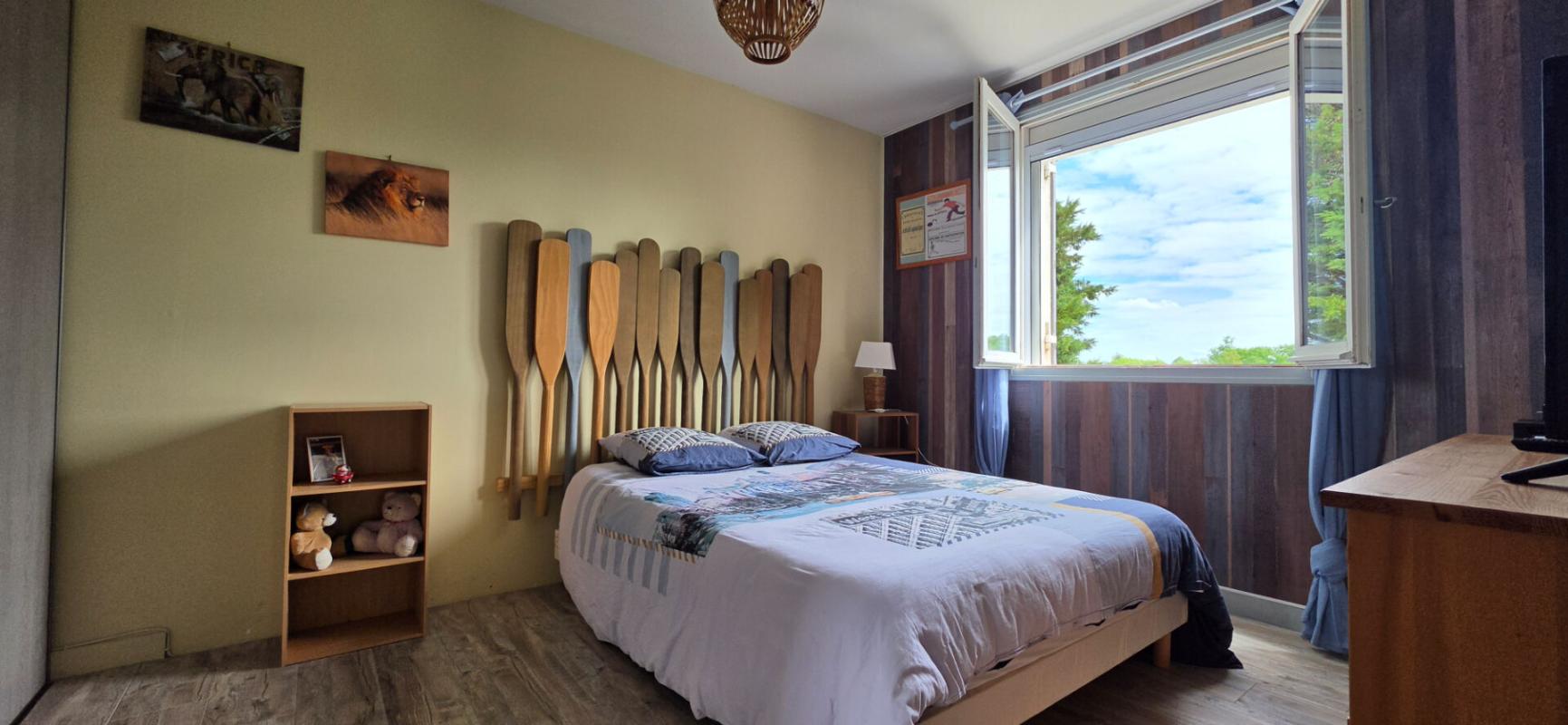 RIBERAC Maison avec sous sol parc et piscine 10