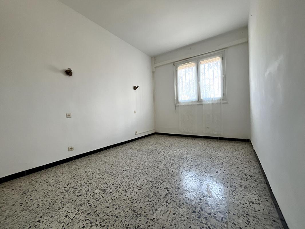 PEZILLA-LA-RIVIERE Charmante maison familiale en R+1 de 130 m² sur un terrain 3 faces de 310 m², possibilité de conserver 2 appartements 10