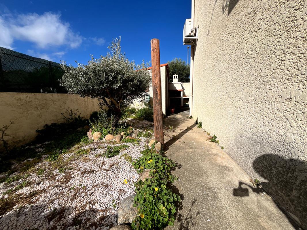 PEZILLA-LA-RIVIERE Charmante maison familiale en R+1 de 130 m² sur un terrain 3 faces de 310 m², possibilité de conserver 2 appartements 5