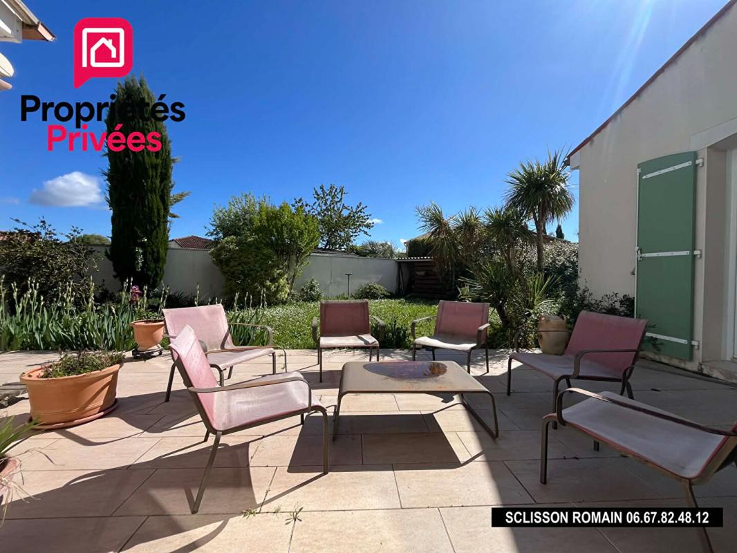 COZES Maison Cozes 7 pièces 181 m2 - 5 chambres - jardin - PRIX 410 760 HAI 11