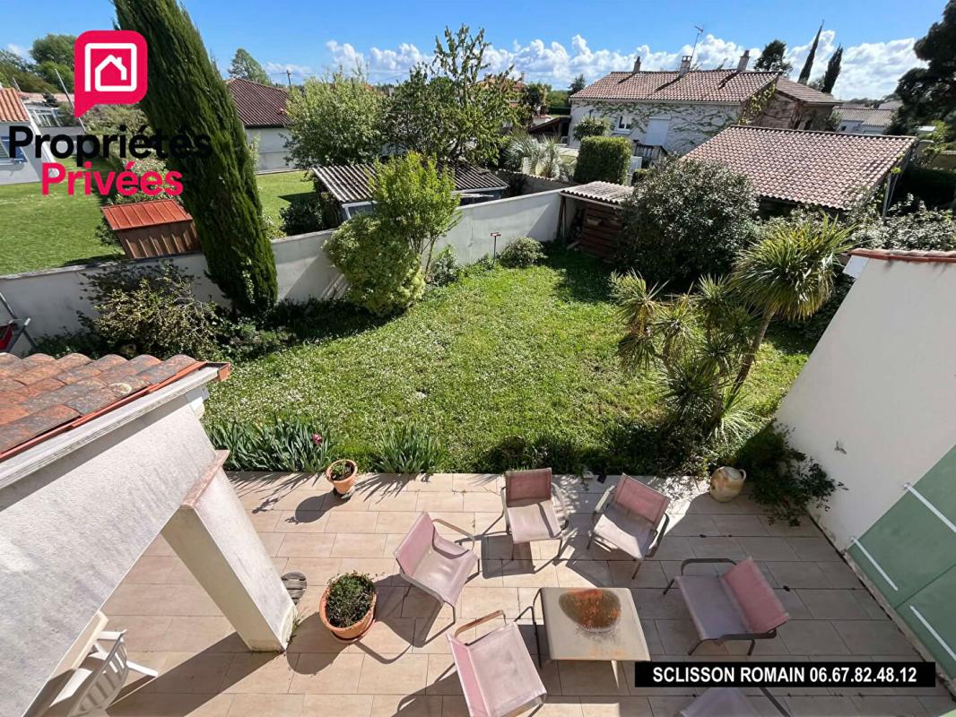 COZES Maison Cozes 7 pièces 181 m2 - 5 chambres - jardin - PRIX 410 760 HAI 13