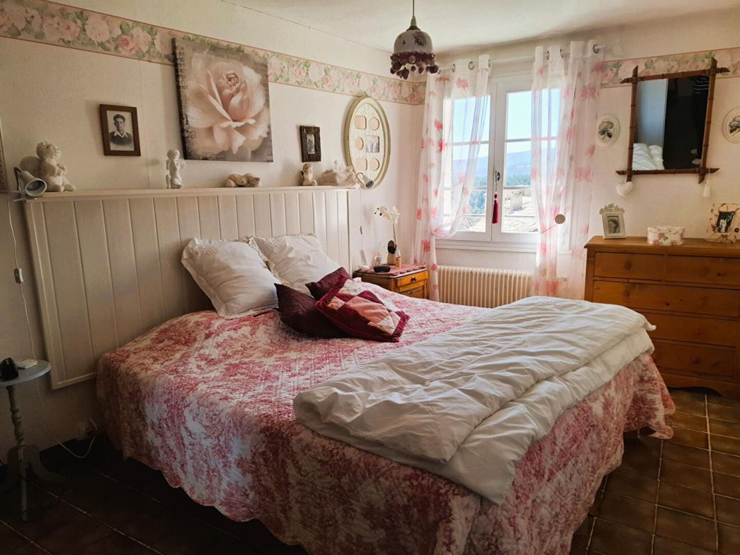 AUREL Maison de village 110 m² avec jardin de 265 m², garage et parking privé Aurel 10