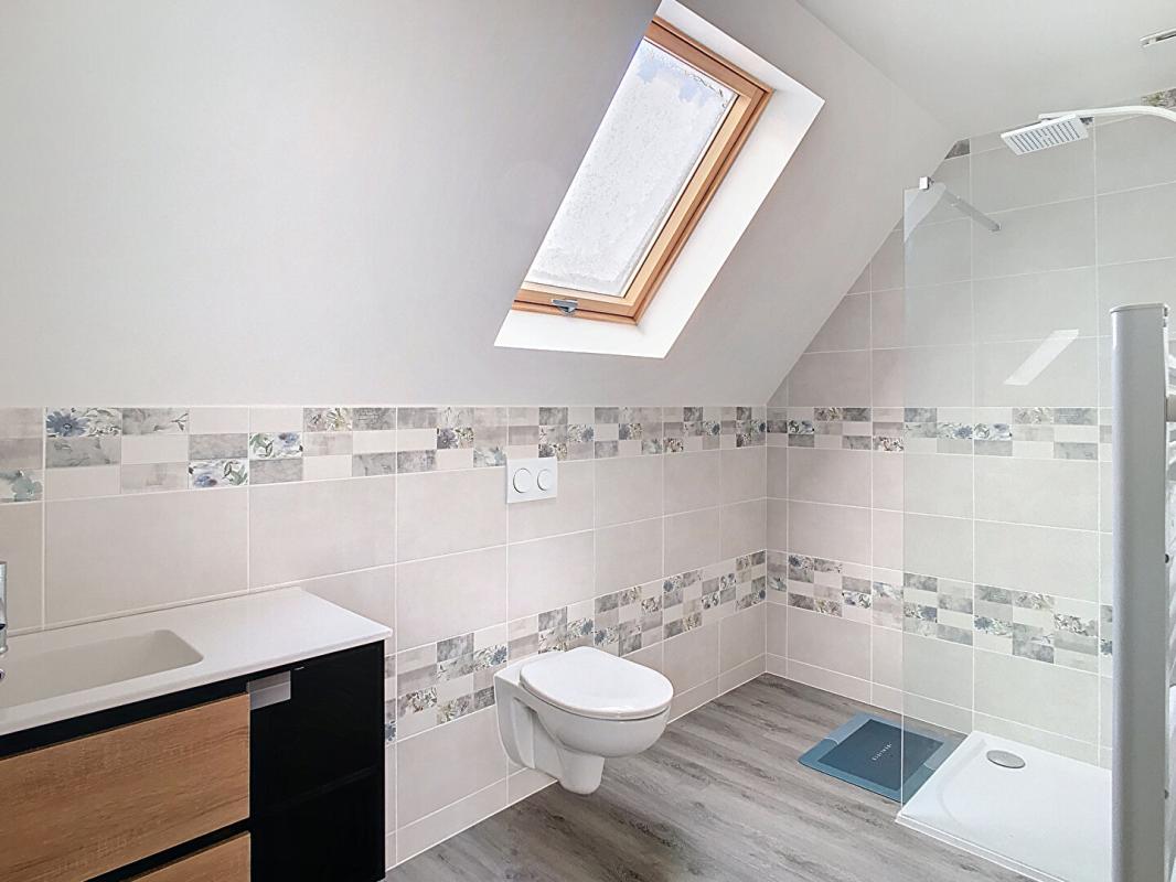 LE BUISSON-DE-CADOUIN Maison récemment rénovée avec 3 chambres 13