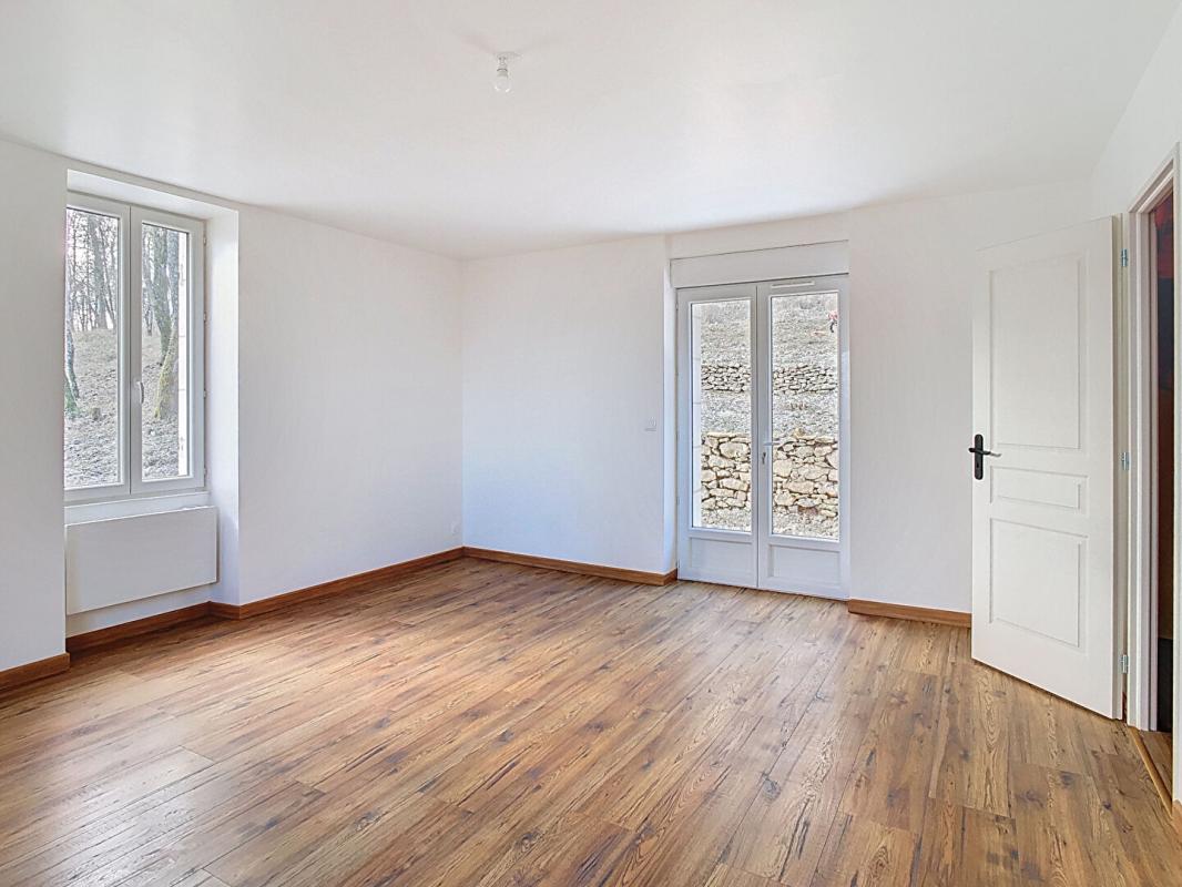 LE BUISSON-DE-CADOUIN Maison récemment rénovée avec 3 chambres 8