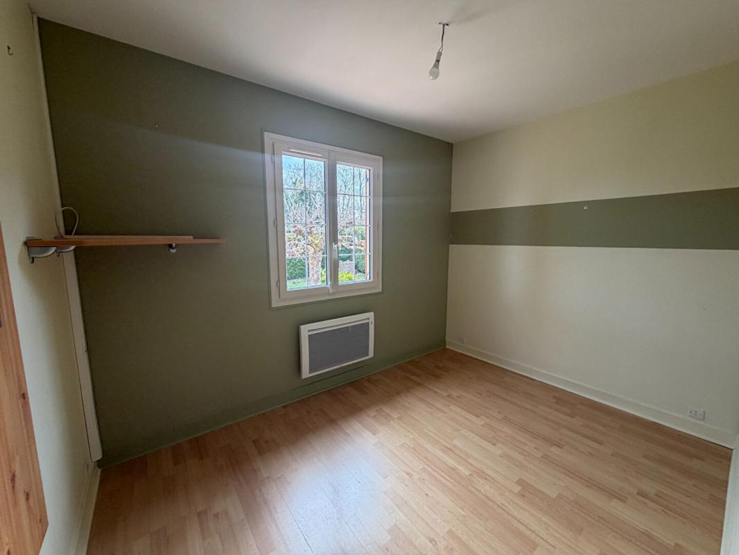 VARENNES-VAUZELLES Très joli pavillon sur sous sol dans un secteur calme de Varennes Vauzelles 12