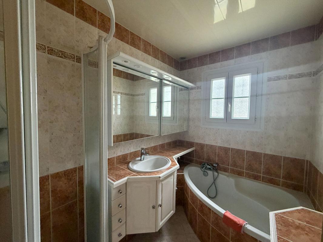 VARENNES-VAUZELLES Très joli pavillon sur sous sol dans un secteur calme de Varennes Vauzelles 14