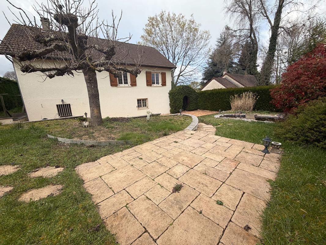 VARENNES-VAUZELLES Très joli pavillon sur sous sol dans un secteur calme de Varennes Vauzelles 5