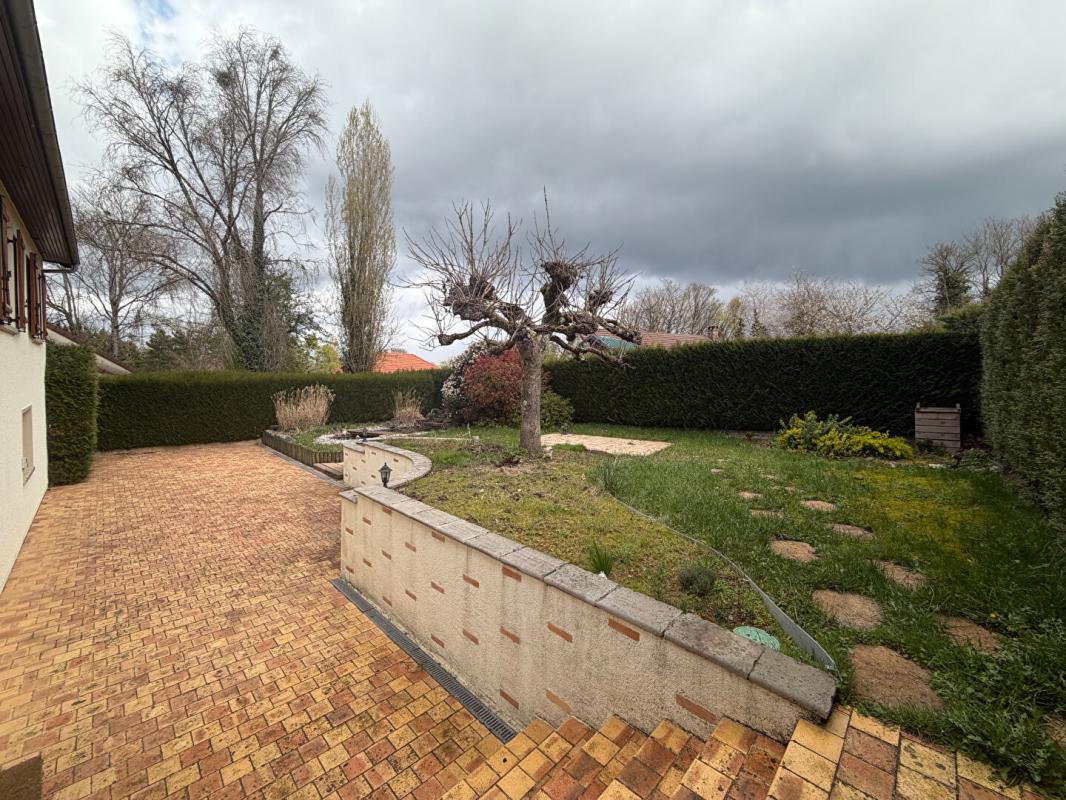 VARENNES-VAUZELLES Très joli pavillon sur sous sol dans un secteur calme de Varennes Vauzelles 7