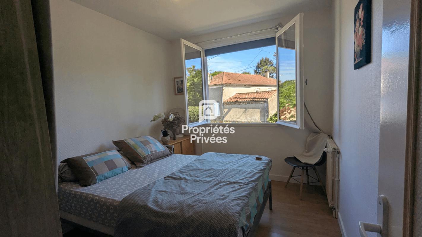 NONTRON NONTRON : Maison saine (DPE D), 100 m² habitables + Garage XXL de 41 m² ! 12