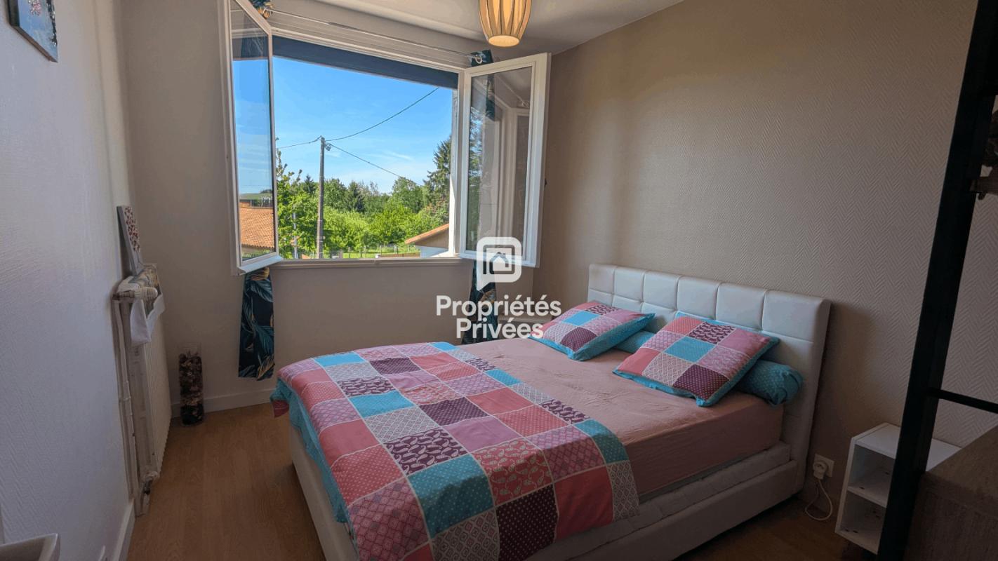 NONTRON NONTRON : Maison saine (DPE D), 100 m² habitables + Garage XXL de 41 m² ! 13