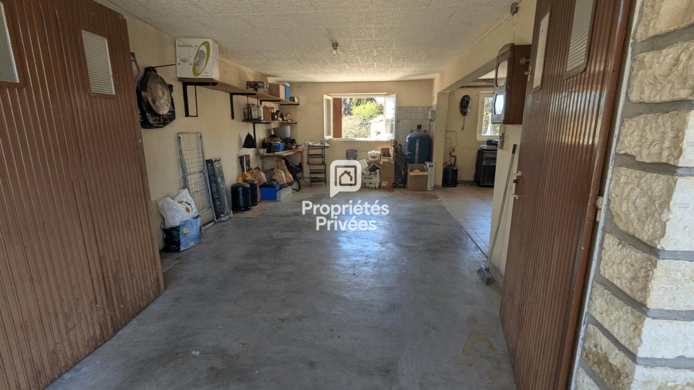 NONTRON NONTRON : Maison saine (DPE D), 100 m² habitables + Garage XXL de 41 m² ! 14