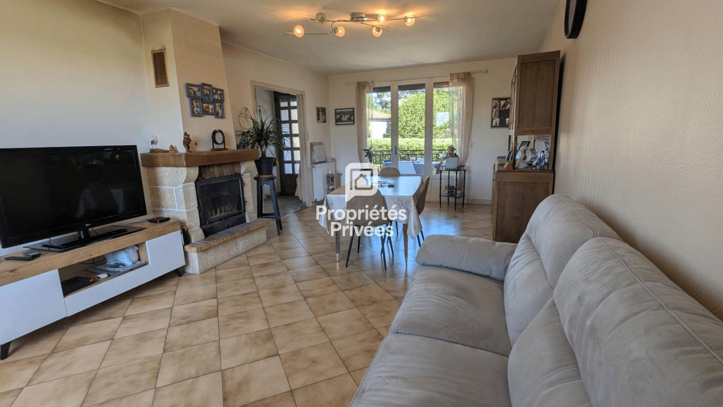 NONTRON NONTRON : Maison saine (DPE D), 100 m² habitables + Garage XXL de 41 m² ! 6