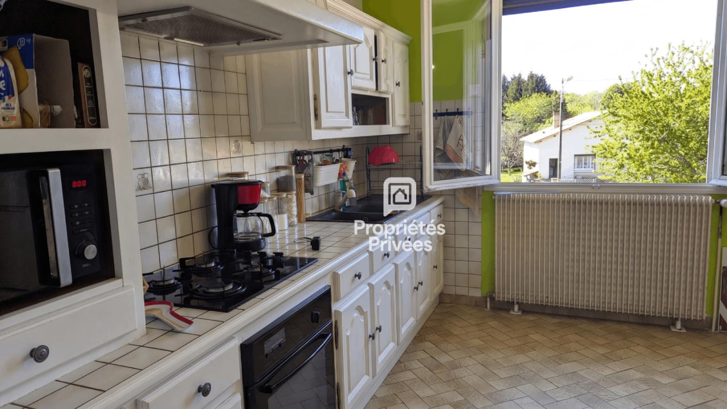 NONTRON NONTRON : Maison saine (DPE D), 100 m² habitables + Garage XXL de 41 m² ! 7