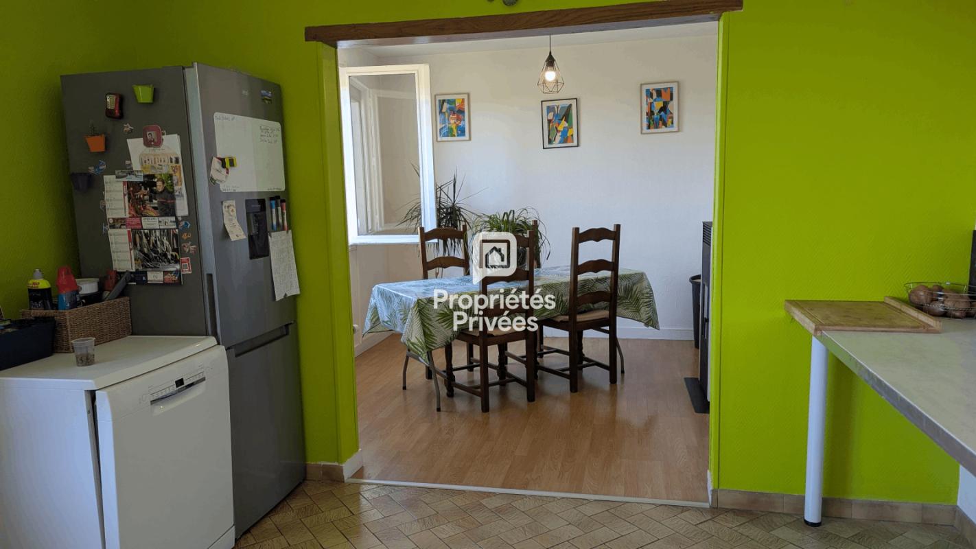 NONTRON NONTRON : Maison saine (DPE D), 100 m² habitables + Garage XXL de 41 m² ! 8