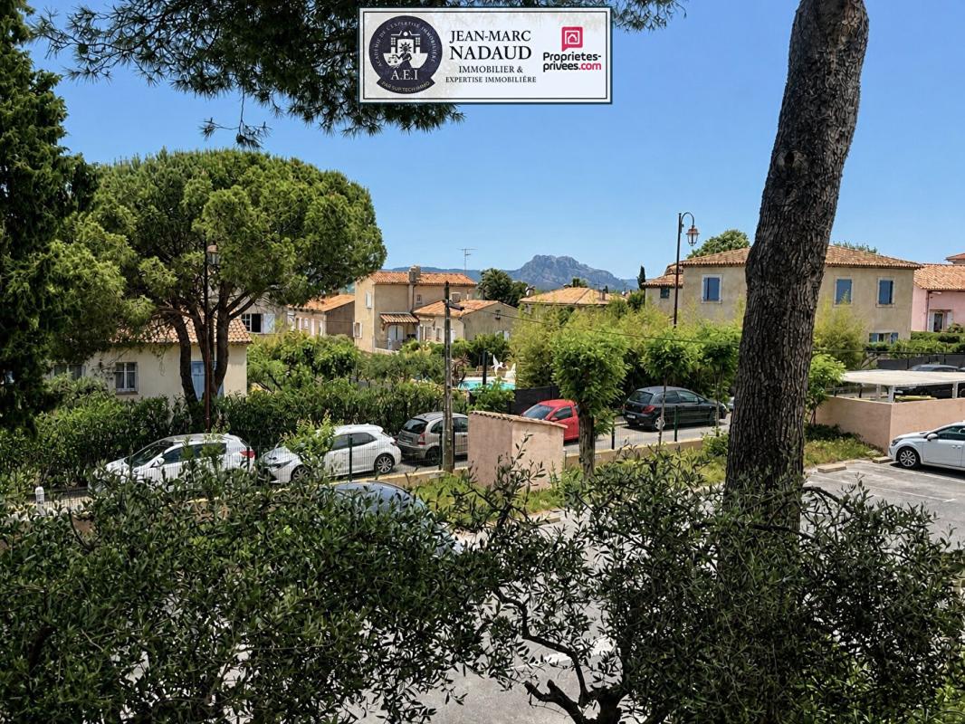 FREJUS 3 PIÈCES ENTIÈREMENT RÉNOVÉ + GARAGE + CAVE  EMPLACEMENT TOUT À PIED' 1