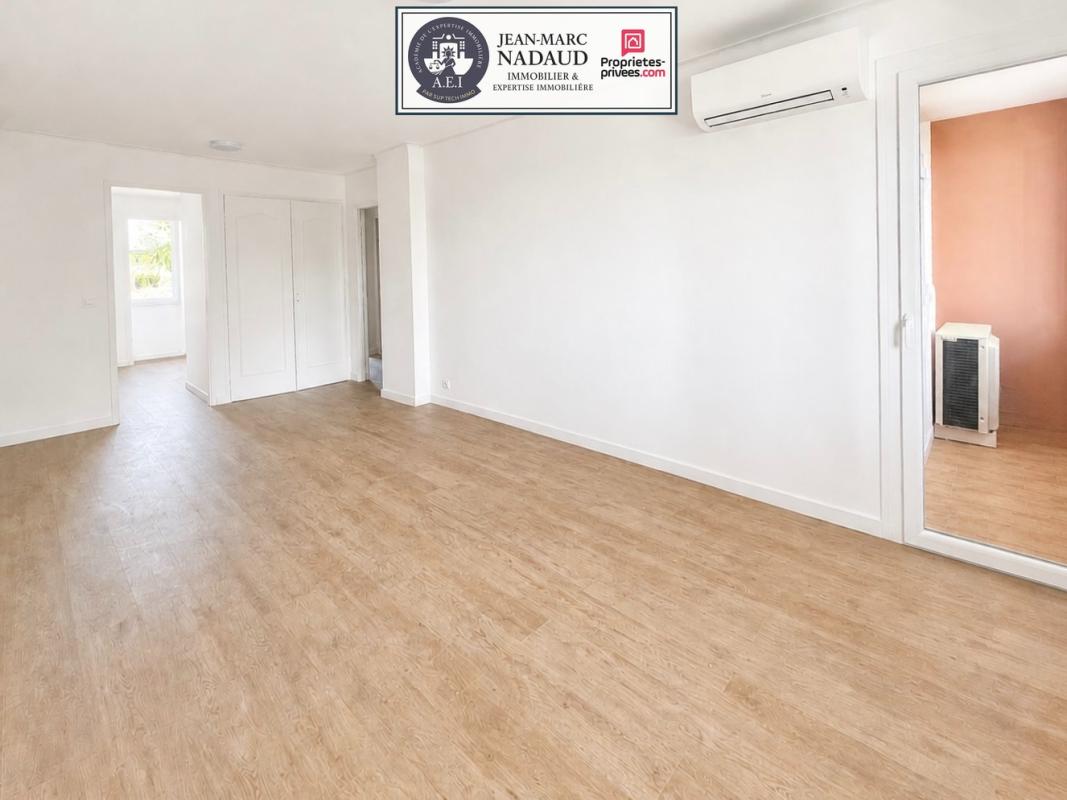 FREJUS 3 PIÈCES ENTIÈREMENT RÉNOVÉ + GARAGE + CAVE  EMPLACEMENT TOUT À PIED' 4
