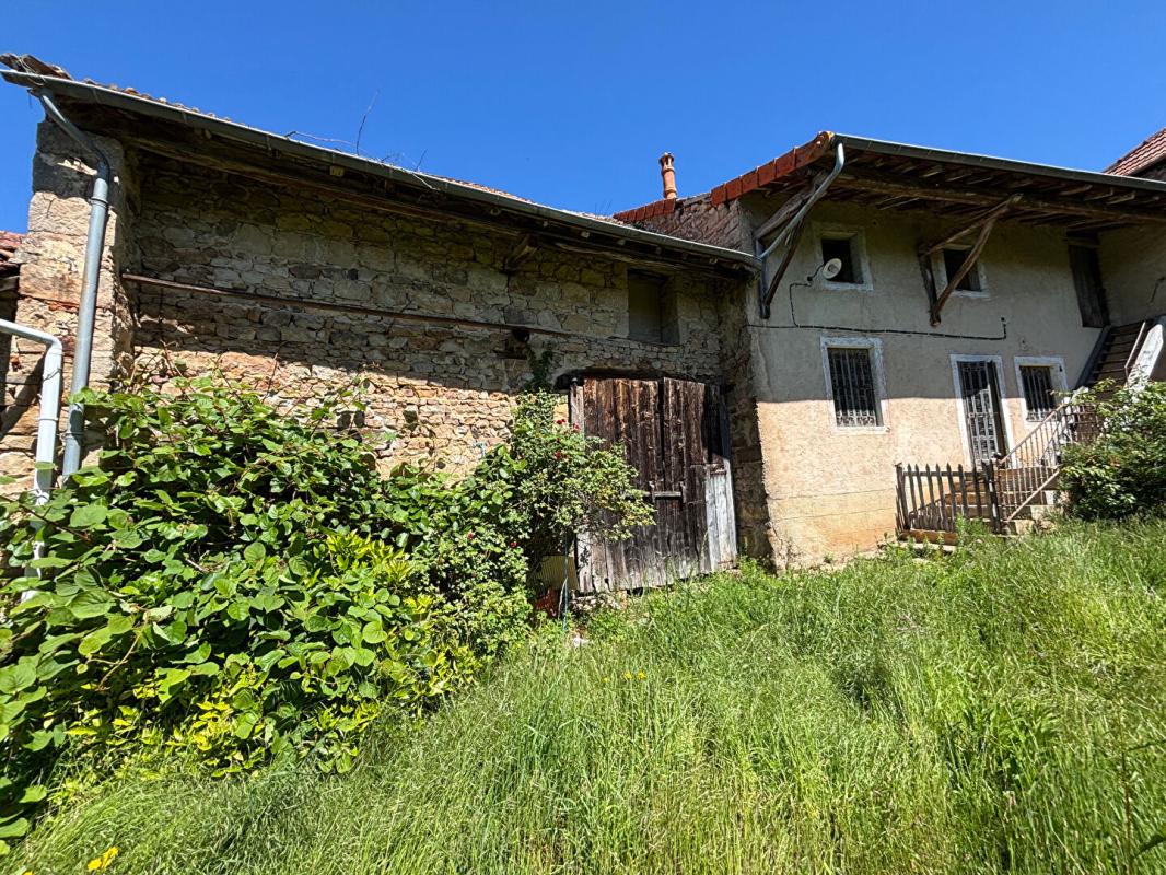 LA CHAPELLE-DU-MONT-DE-FRANCE Ancien corps de ferme 15