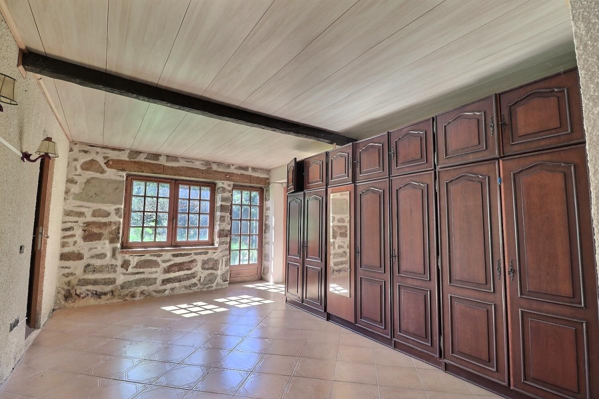 LA CHAPELLE-DU-MONT-DE-FRANCE Ancien corps de ferme 3