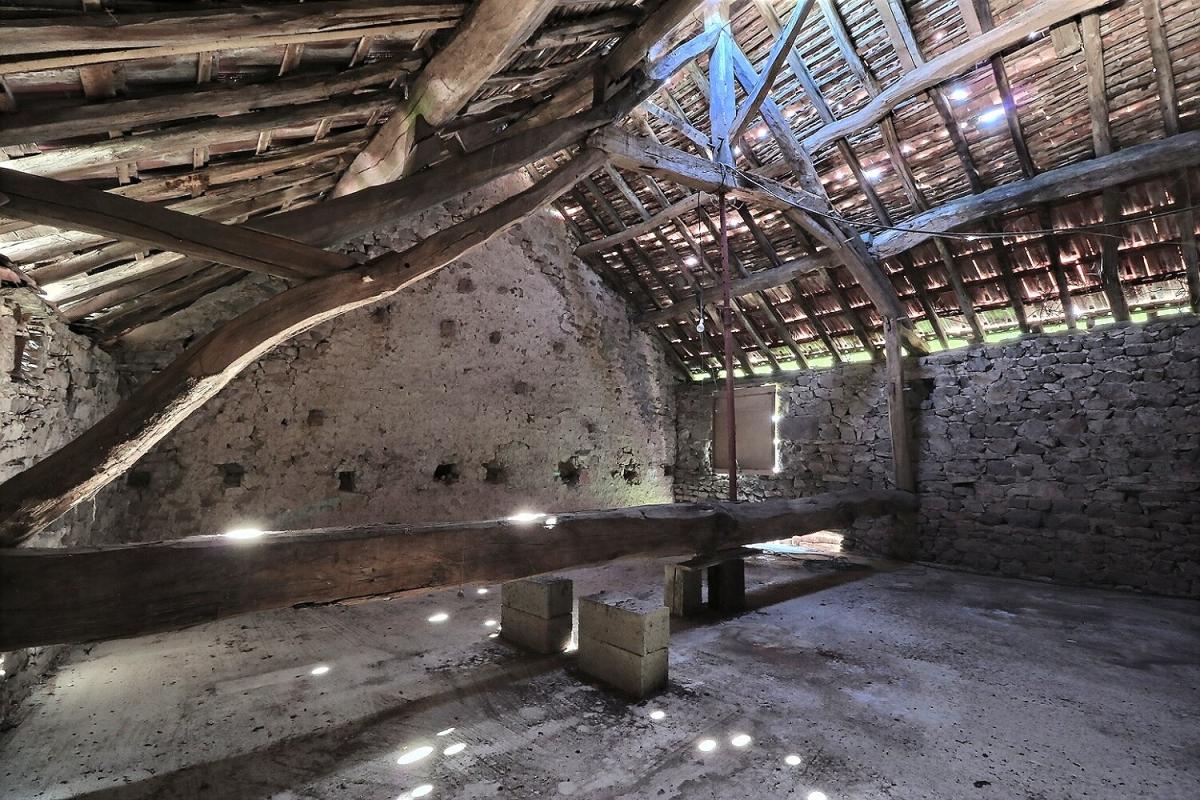 LA CHAPELLE-DU-MONT-DE-FRANCE Ancien corps de ferme 9