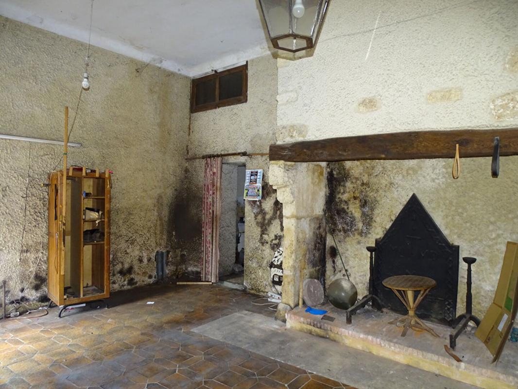 MONTIGNAC Local commercial Montignac Lascaux 2 pièce(s) 40 m2 4