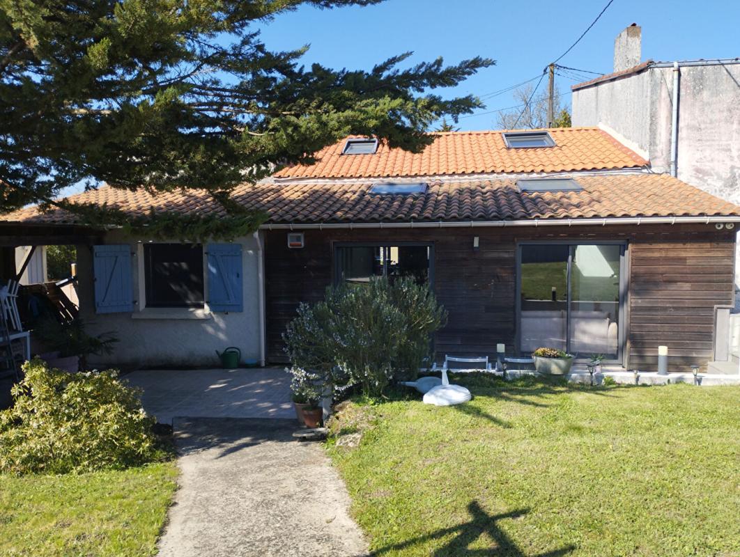 MAUVES-SUR-LOIRE Maison Mauves Sur Loire 6 pièce(s) 150 m2 1