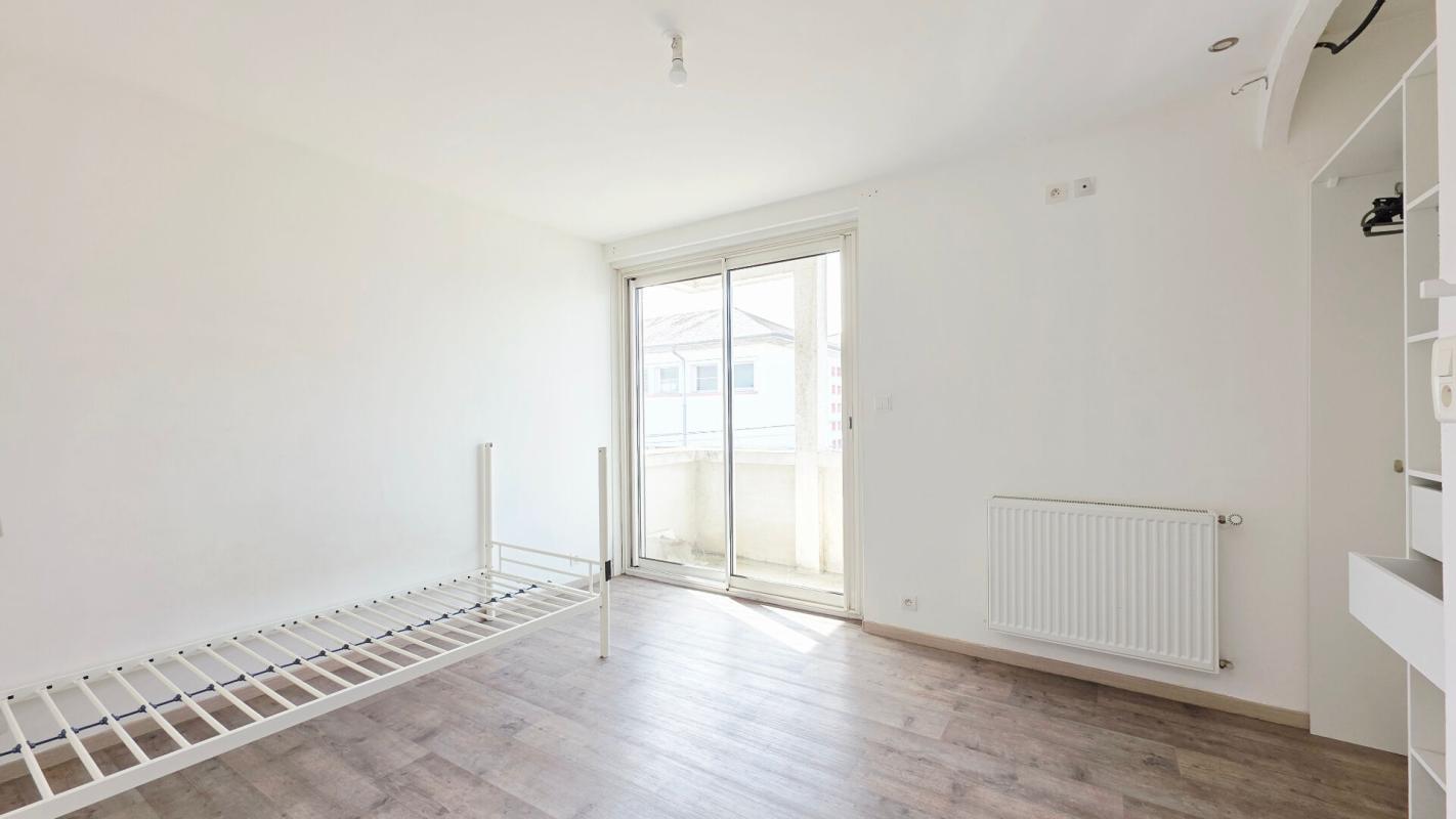 BOURGES BOURGES APPARTEMENT 88M² 3 CHAMBRES BALCON PARKING 7