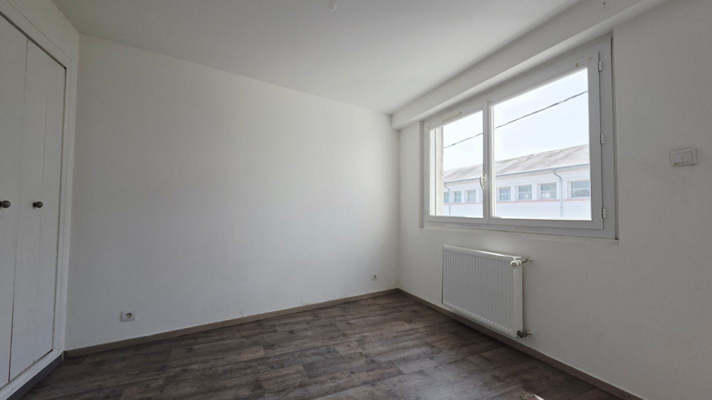 BOURGES BOURGES APPARTEMENT 88M² 3 CHAMBRES BALCON PARKING 8