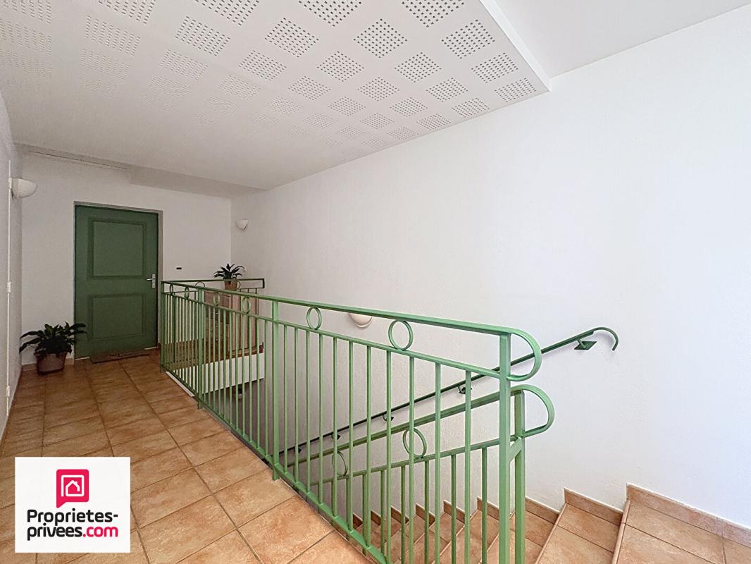 ROCBARON Appartement Rocbaron 2 pièce(s) 16