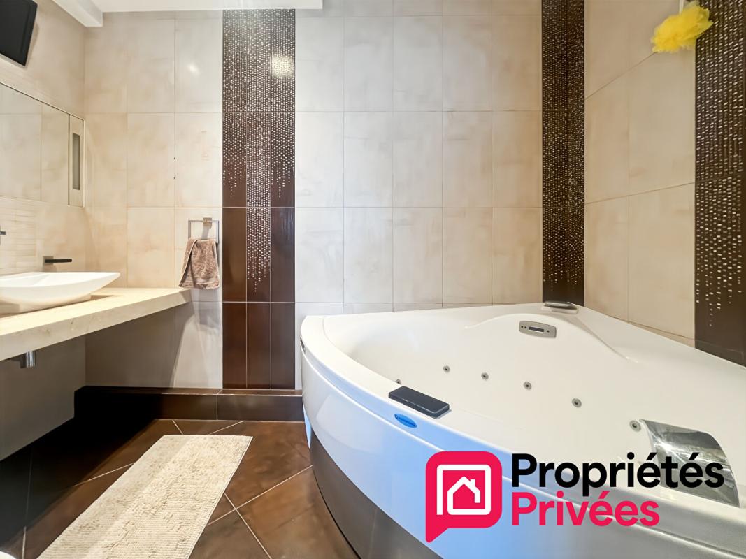 VILLENEUVE-LOUBET Duplex meublé T3 esprit Yachting - 2 terrasses - Marina Baie des Anges 12