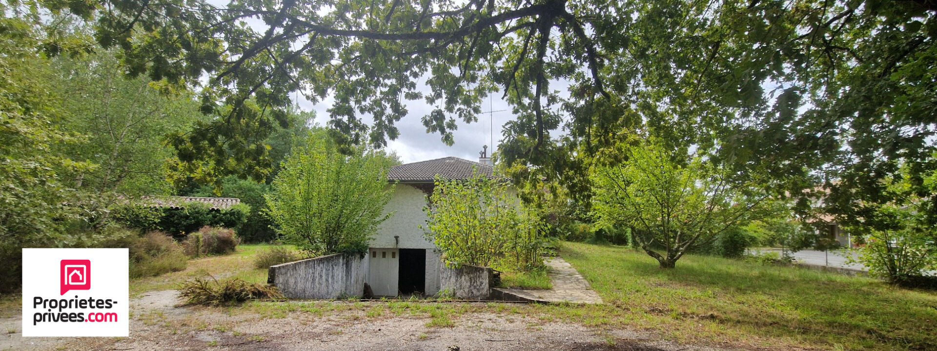 LANGON Maison de plain-pied de 120m² - 3 chambres - Garage - Dépendances - Terrain arboré de 2070m² 9