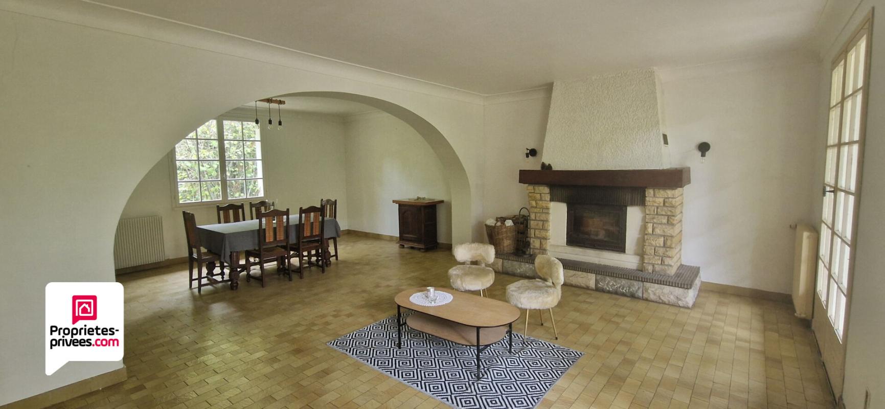 LANGON Maison de plain-pied de 120m² - 3 chambres - Garage - Dépendances - Terrain arboré de 2070m² 4