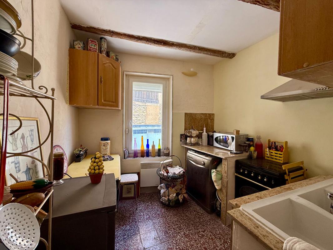 PUISSERGUIER Maison avec appartement, garage et cour à Puisserguier 11