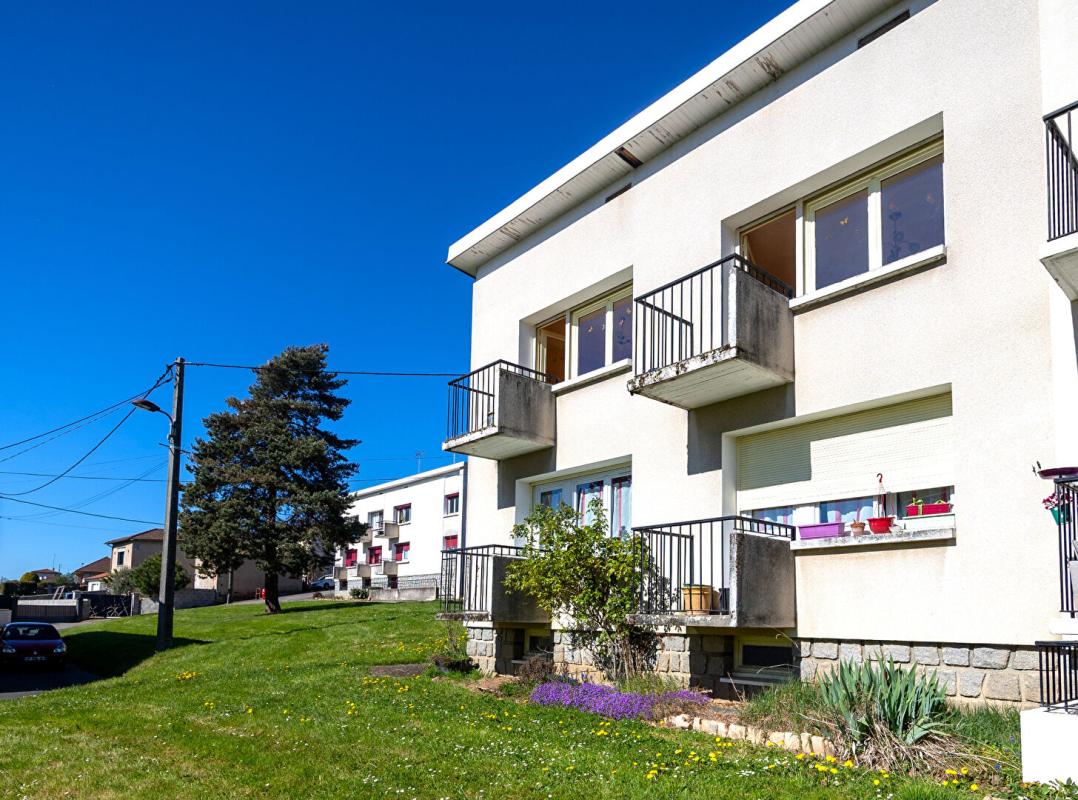 PANISSIERES Appartement T4 avec vue et extérieur commun de 194 m² 11