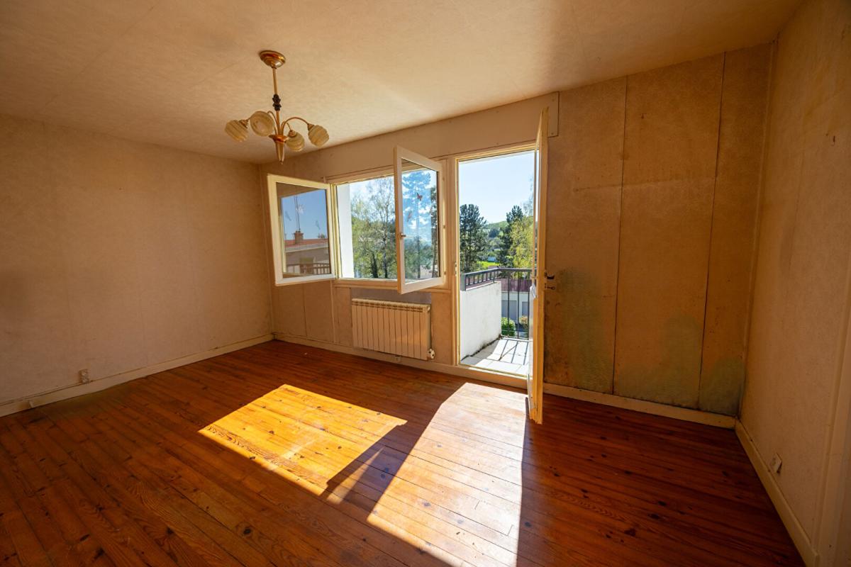 PANISSIERES Appartement T4 avec vue et extérieur commun de 194 m² 7