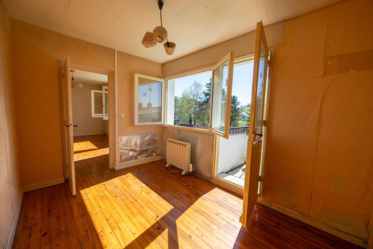 PANISSIERES Appartement T4 avec vue et extérieur commun de 194 m² 9