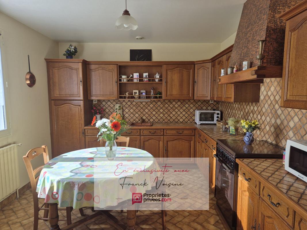 SAINT-MICHEL-MONT-MERCURE A VENDRE en Exclusivité à Saint Michel Mont Mercure, maison de 106 m2 env avec 3 chambres sur une parcelle de 2100 m2 env 10