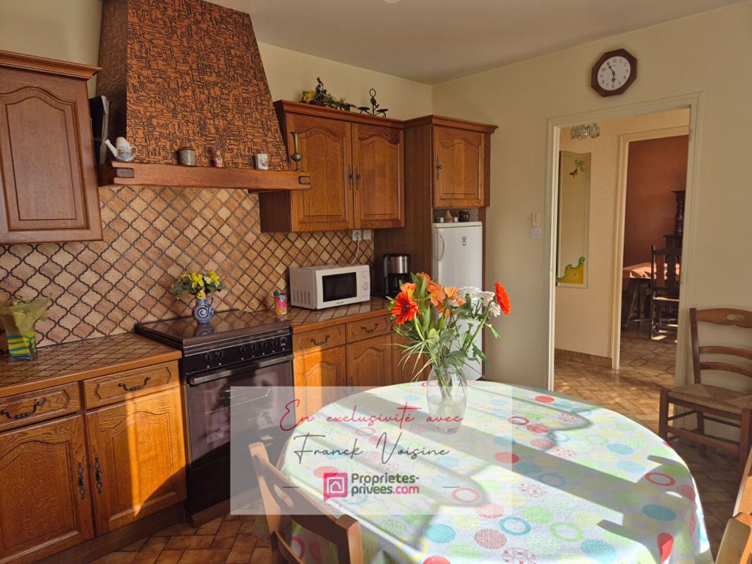 SAINT-MICHEL-MONT-MERCURE A VENDRE en Exclusivité à Saint Michel Mont Mercure, maison de 106 m2 env avec 3 chambres sur une parcelle de 2100 m2 env 3