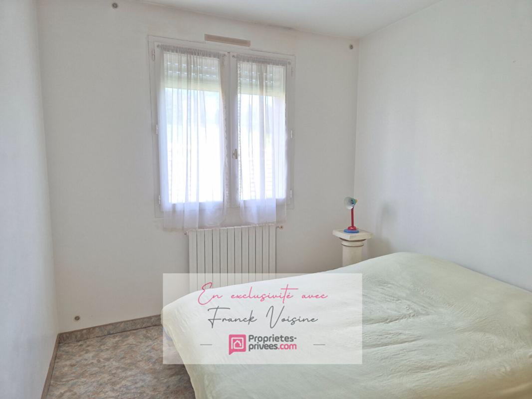 SAINT-MICHEL-MONT-MERCURE A VENDRE en Exclusivité à Saint Michel Mont Mercure, maison de 106 m2 env avec 3 chambres sur une parcelle de 2100 m2 env 4