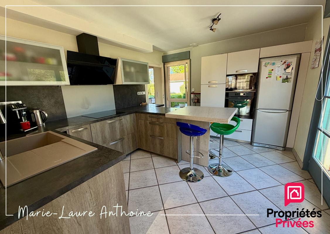 PIERRE-DE-BRESSE Maison Pierre-de-bresse 5 pièce(s) 188m2 5