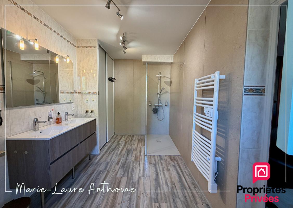 PIERRE-DE-BRESSE Maison Pierre-de-bresse 5 pièce(s) 188m2 9