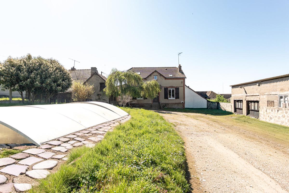 MOREE LIEUX UNIQUES ® x PROPRIÉTÉS PRIVÉES PROPOSE JOLIE MAISON EN PIERRE 127 M² - TERRAIN 3102 M² - (MORÉE - 41) 3