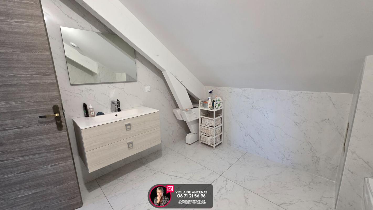 CHAMBERY Villa contemporaine avec vue, à deux pas du centre de Chambéry 13