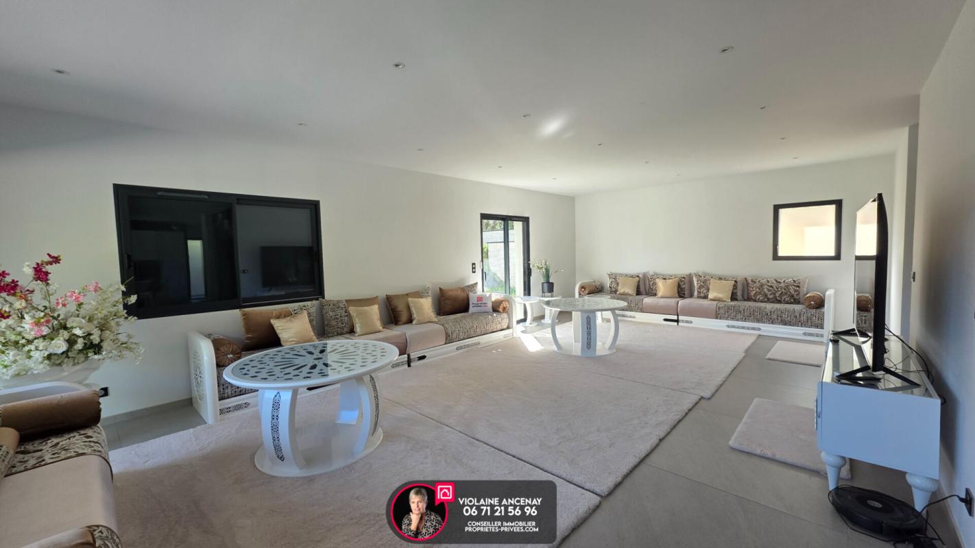 CHAMBERY Villa contemporaine avec vue, à deux pas du centre de Chambéry 2