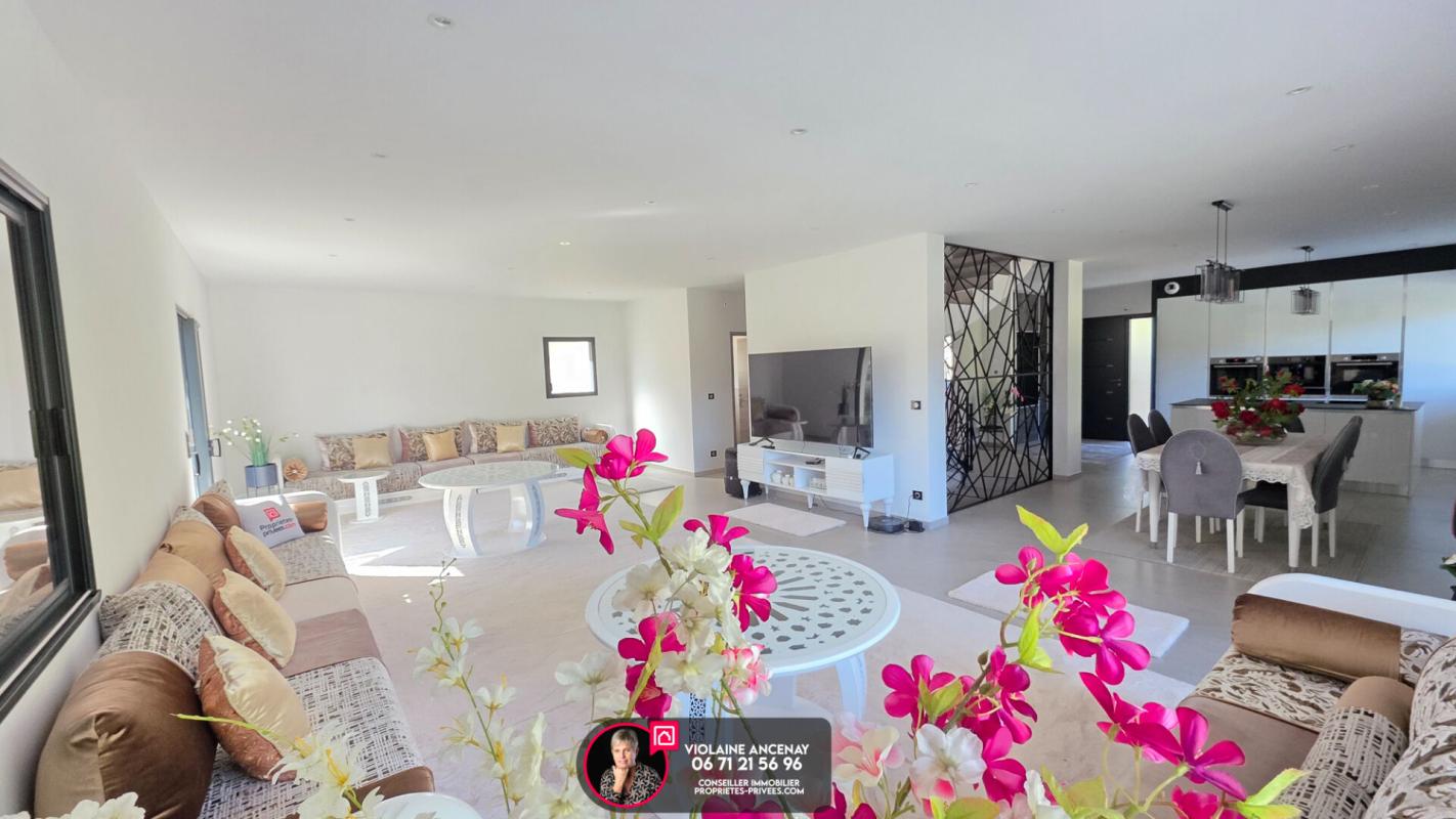 CHAMBERY Villa contemporaine avec vue, à deux pas du centre de Chambéry 4